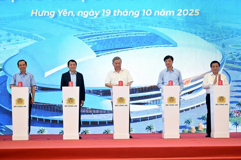 Tong Bi thu anh 5