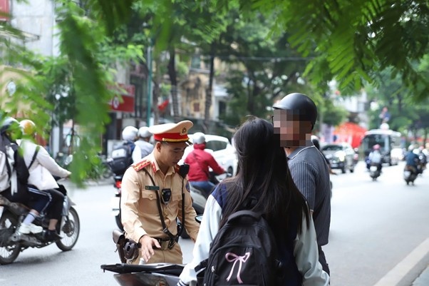 Phu huynh Ha Noi anh 1
