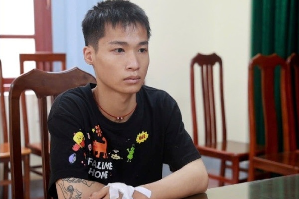 Loi khai ban dau cua 4 doi tuong nguoi nuoc ngoai sat hai lai xe taxi hinh anh