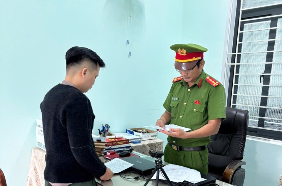 Đâm người trọng thương,  xóa dữ liệu camera ảnh 1 Dam nguoi trong thuong,  xoa du lieu camera anh 1