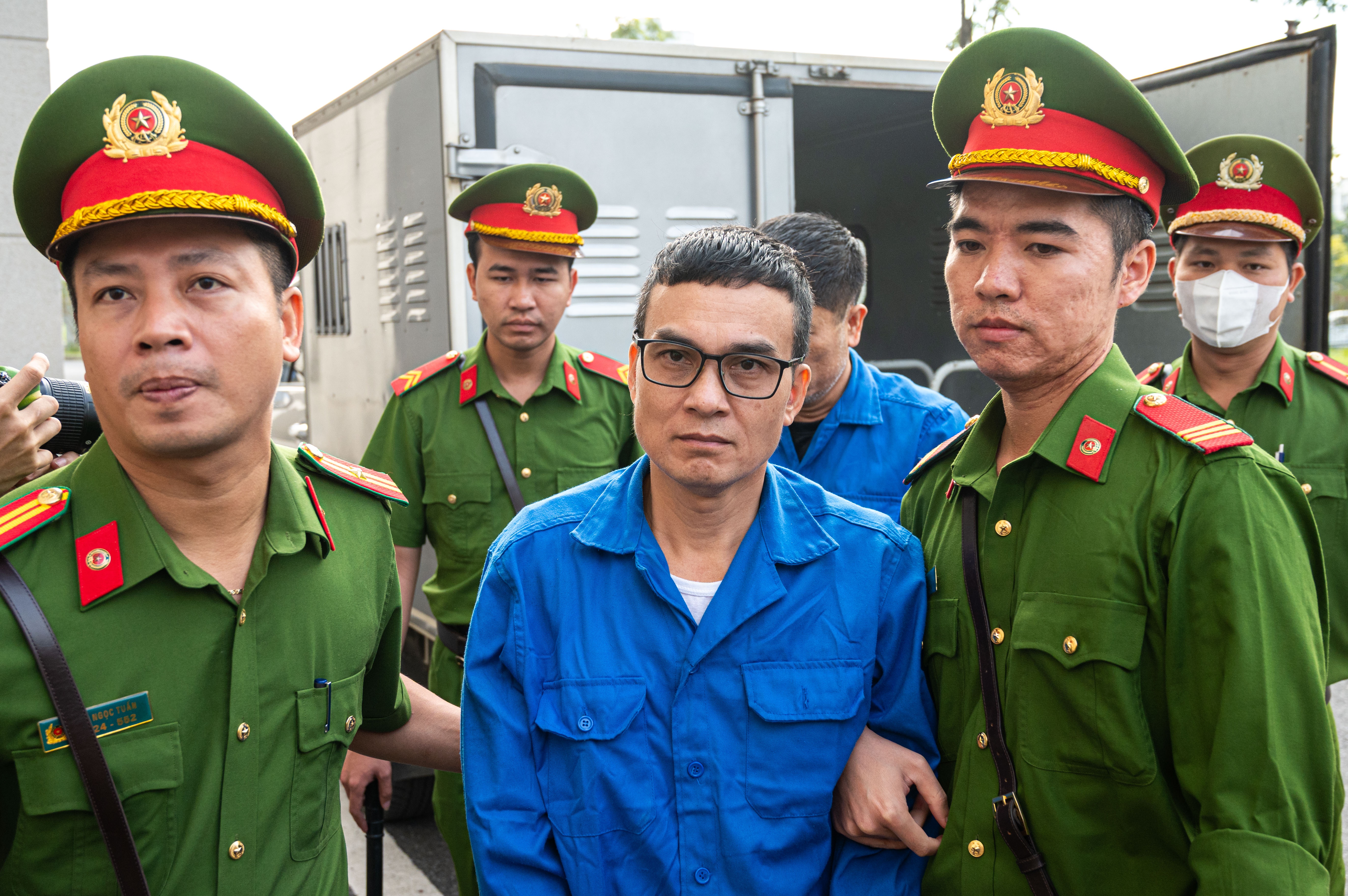 Danh bac,  Khach san Pullman,  Ho Dai Dung anh 6