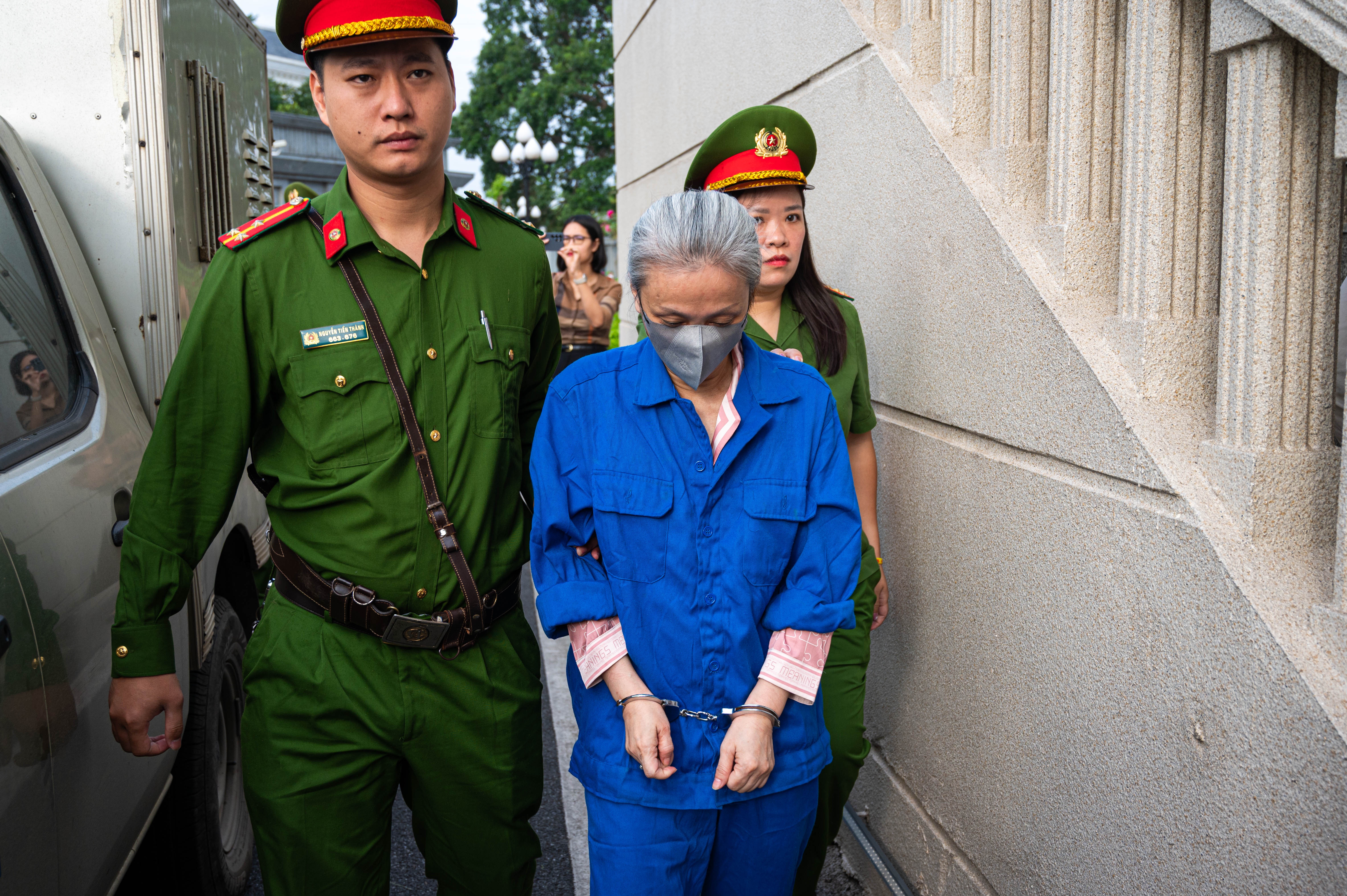 Danh bac,  Khach san Pullman,  Ho Dai Dung anh 4