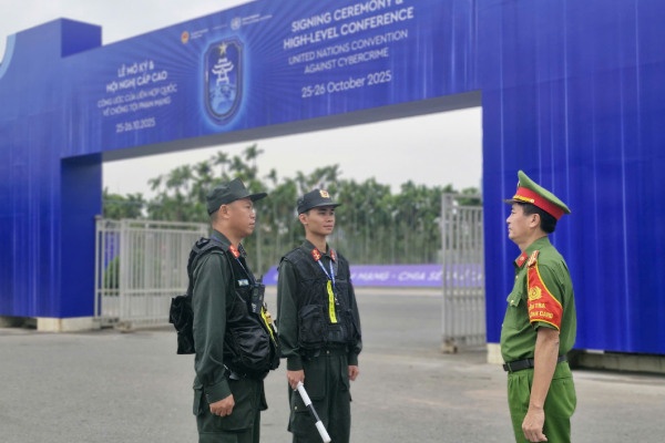 CAHN bao dam an ninh, an toan tuyet doi Le mo ky Cong uoc Ha Noi hinh anh