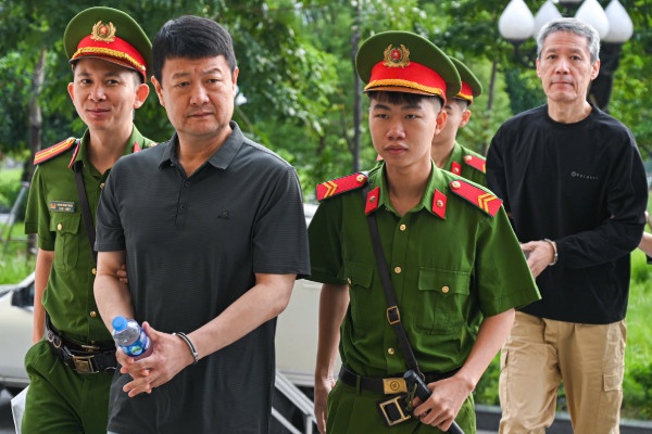 Hon 140 bi cao hau toa trong vu danh bac tai khach san Pullman hinh anh