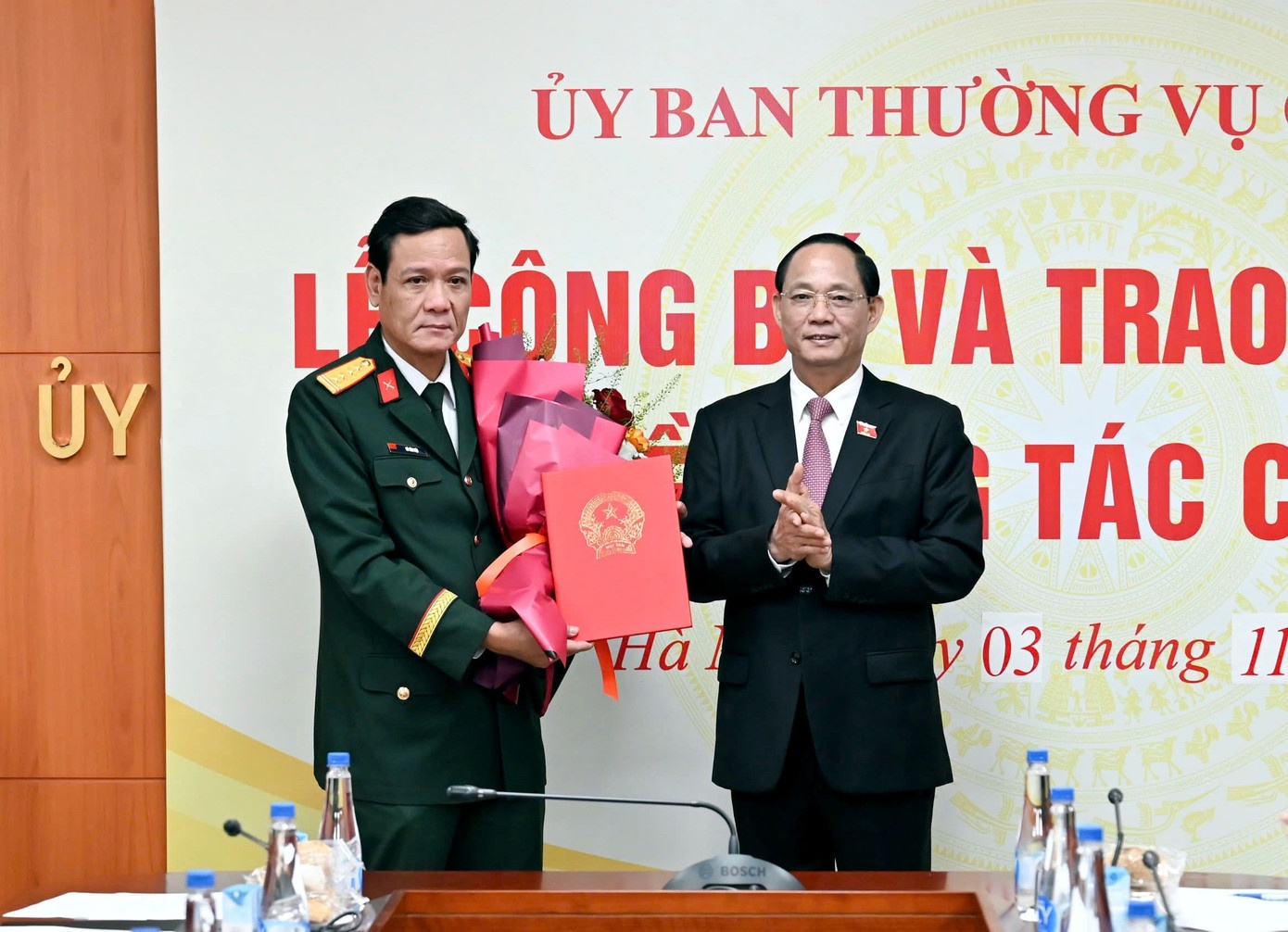 Dai ta Vo Van Hoi nhan nhiem vu moi tai Quoc hoi hinh anh