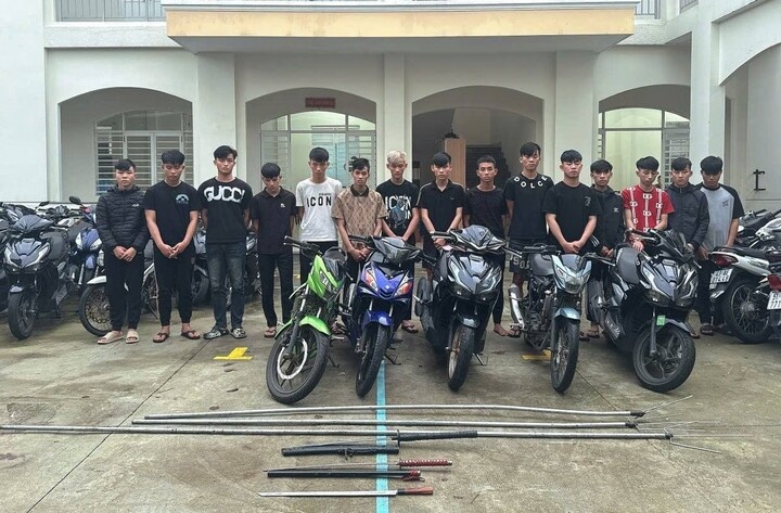 Nhom con do cam hung khi, truy sat 4 thanh nien o Da Nang hinh anh