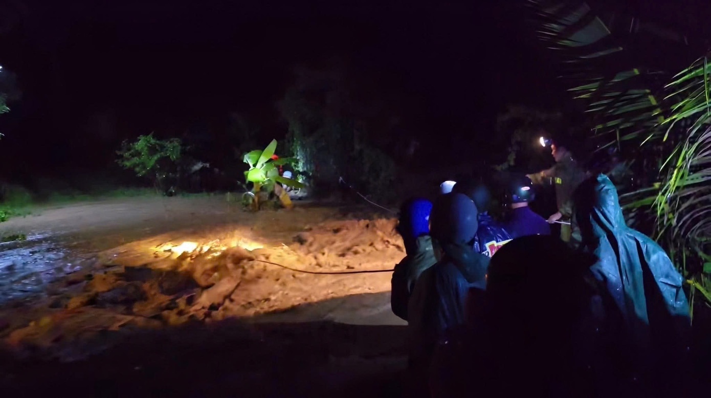 Vo ho chua nuoc o Lam Dong hinh anh