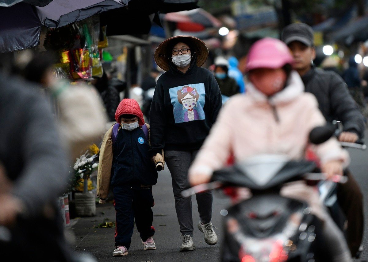 Mien Bac giam nhiet sau tu dem nay, mien Trung mua du doi hinh anh