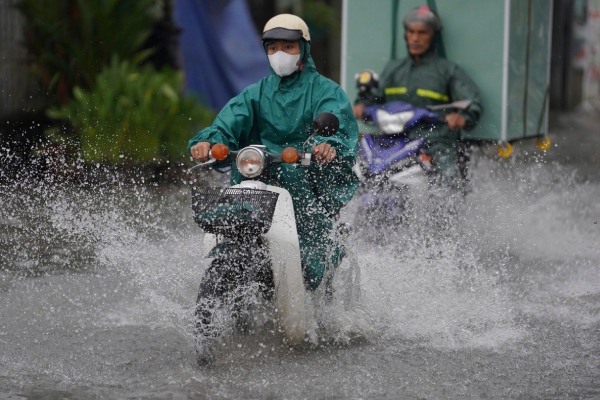 Dien bien dot mua dien rong tai TP.HCM sap toi hinh anh