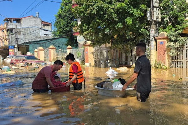 Thai Nguyen mua vuot ky luc 61 nam hinh anh