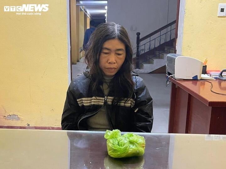 Trom 7, 9 luong vang,  Luc mua lu anh 1