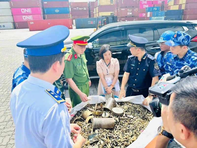 vo dan quan dung,  nhap khau,  qua cang Dinh Vu,  Cty Bedra Viet Nam,  DN Bedra Viet Nam,  Gdoc Bedra Viet Nam anh 2