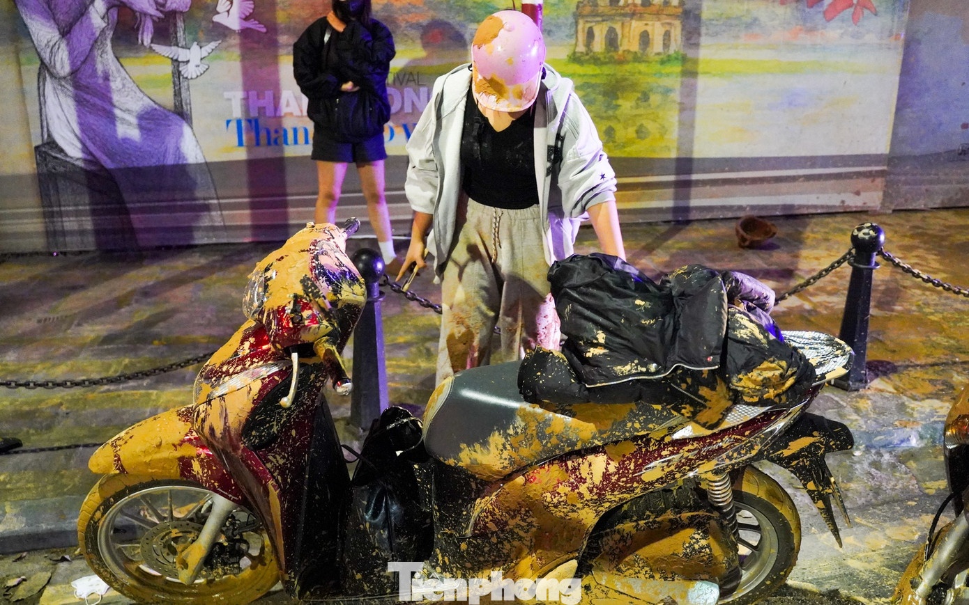 Bùn nhão trào Hà Nội ảnh 3 Bun nhao trao Ha Noi anh 3