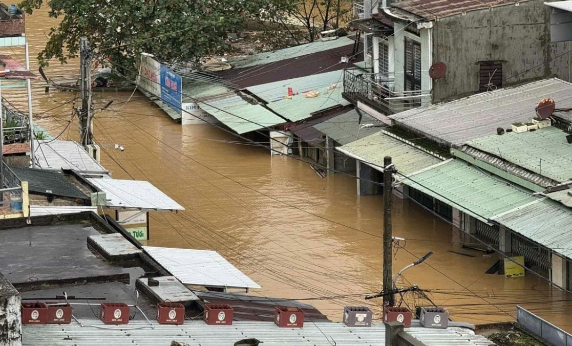 Chay lu lan thu 5 trong 20 ngay o Da Nang hinh anh