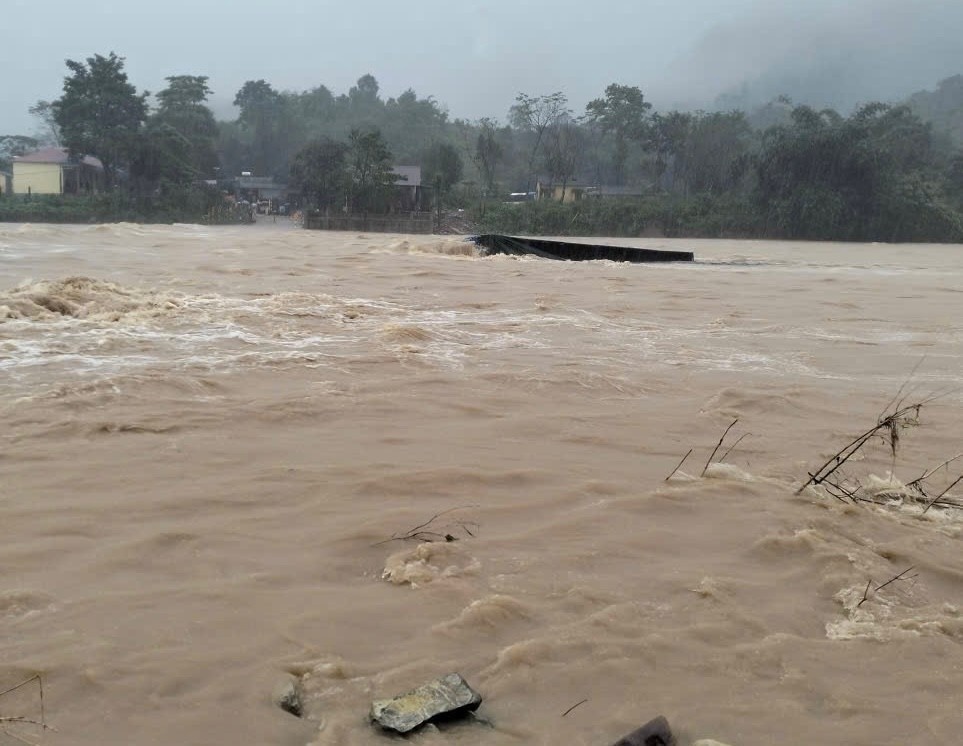 Lu cuon xe tai anh 2