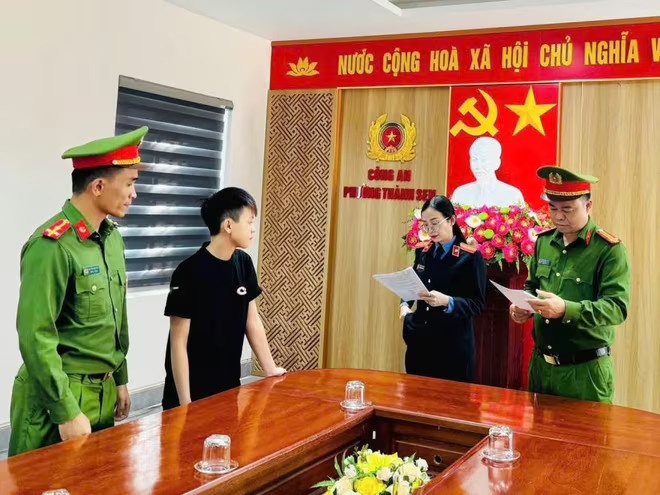 Co gai 20 tuoi,  Nay y do xau anh 1