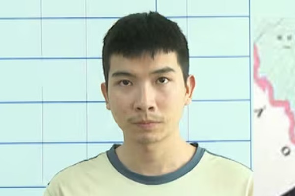 Bat doi tuong mua ban 120 kg phao no qua mang hinh anh