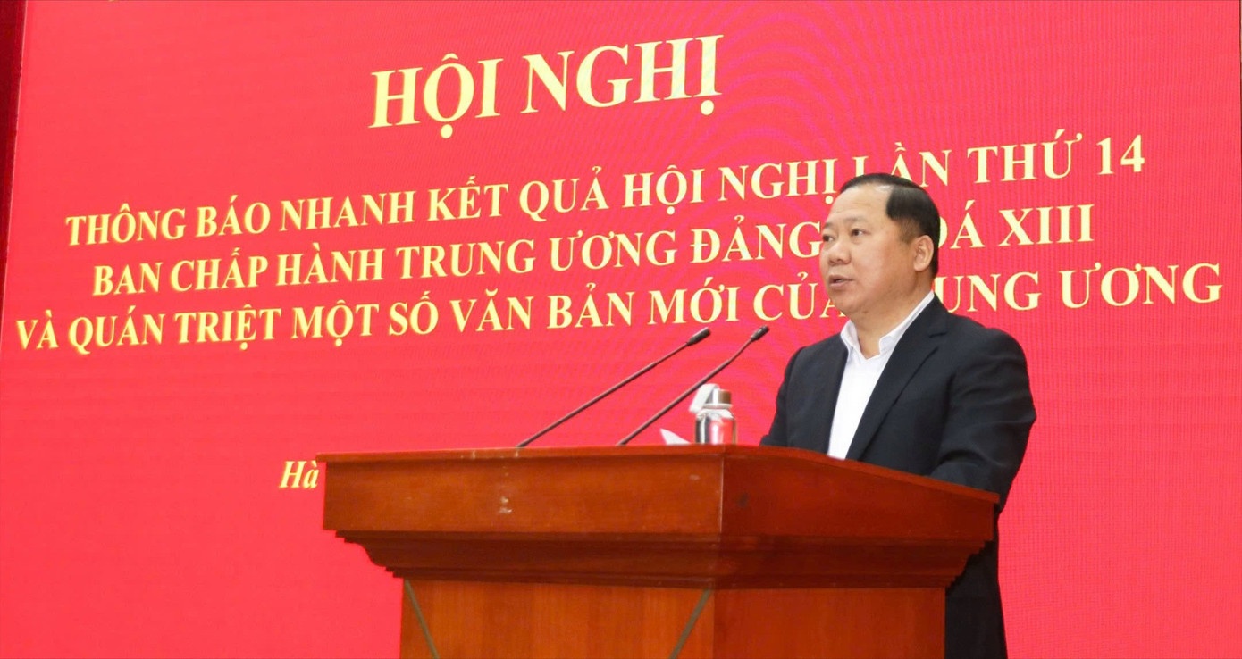 Thong bao nhanh ket qua Hoi nghi Trung uong 14 hinh anh