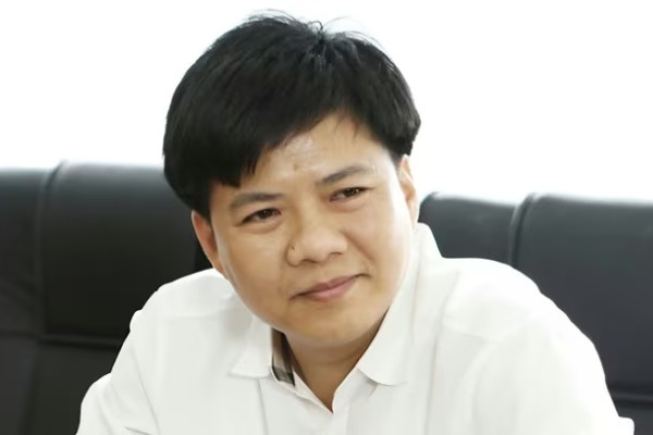 Vi sao dan nhan vien cua Shark Thuy biet sai nhung van huy dong tien? hinh anh