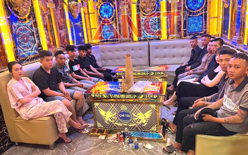 Dot kich quan karaoke,  Quan karaoke Chi Tai anh 2