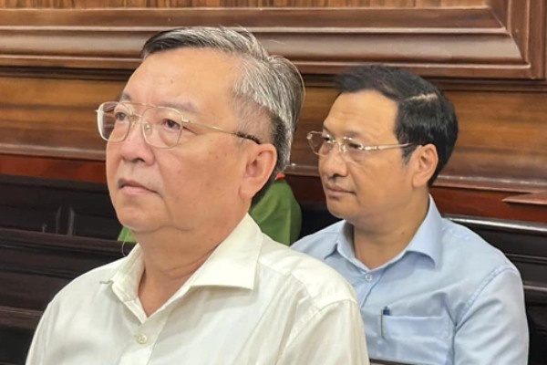 Cuu Giam doc So Giao duc va Dao tao TP.HCM va dong pham hau toa hinh anh