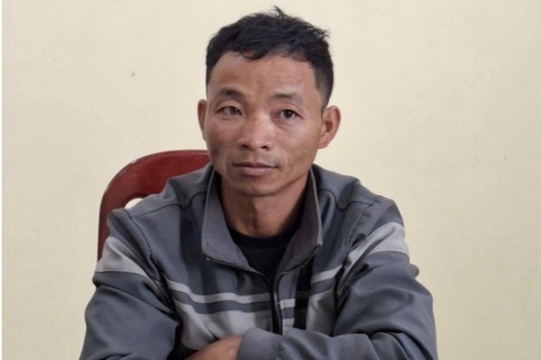 Dung sung am sat nguoi phu nu cung ban vi nghi ngo bi lam bua hinh anh