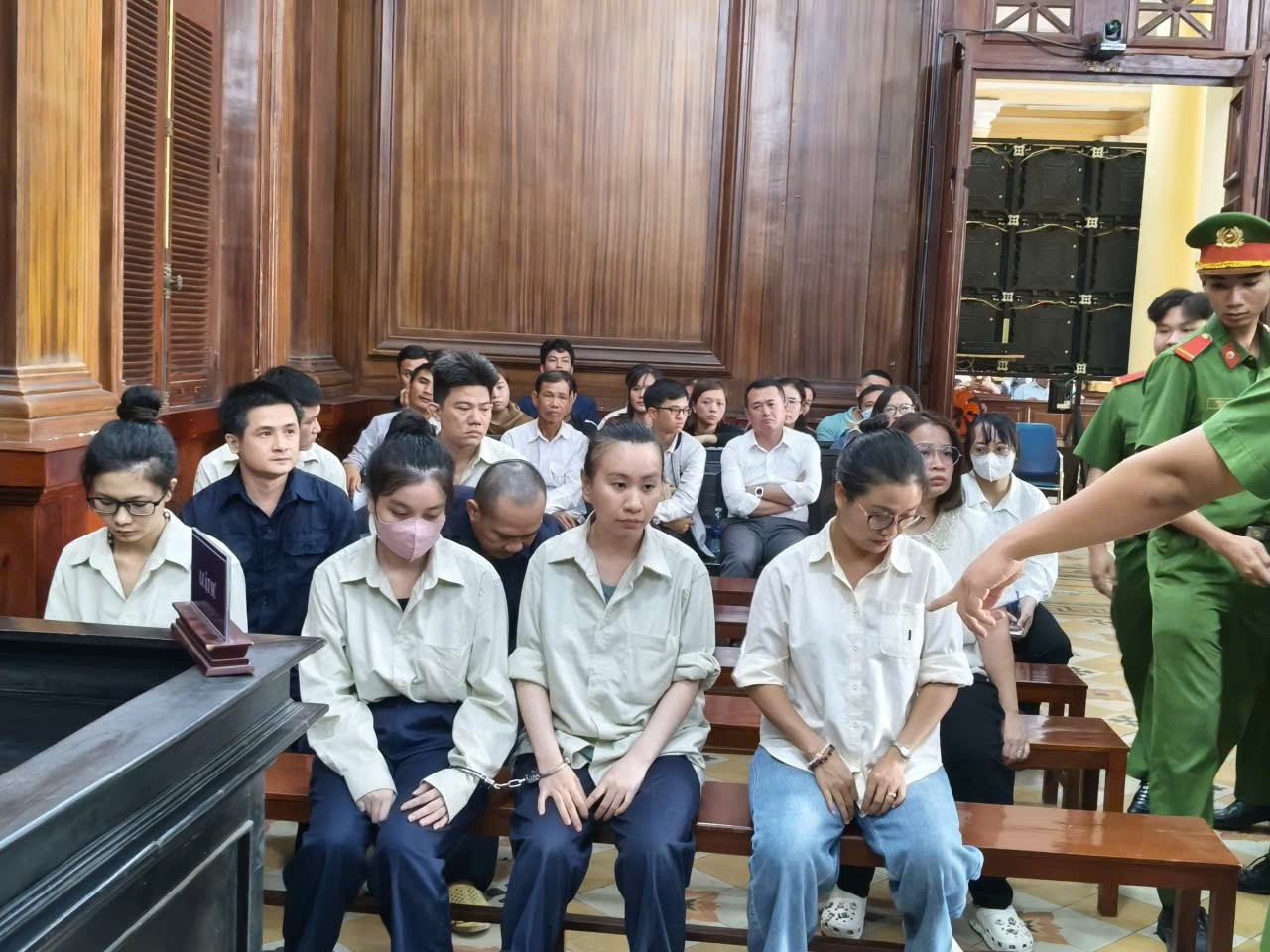 chung chi khong Mastco,  Truong Mastco,  Cong ty Mastco,  hieu truong Mastco anh 2