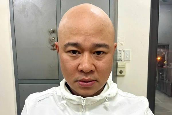 Bat doi tuong phe ma tuy vac dao duoi danh cong an, co thu trong nha hinh anh