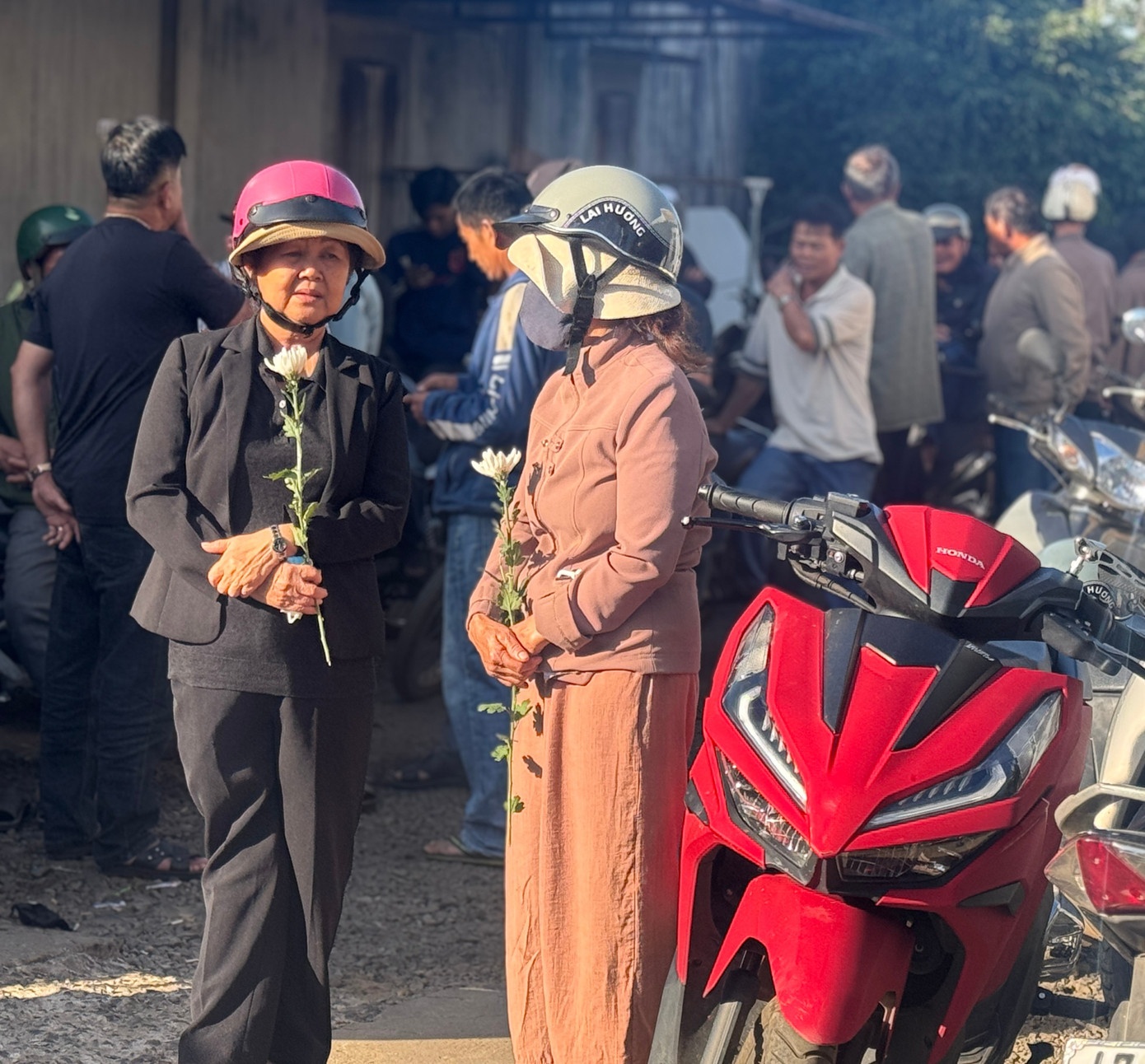 Chay nha 4 nguoi chet anh 3