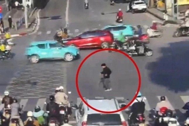 Camera AI giup tim cu ong lac duong hinh anh