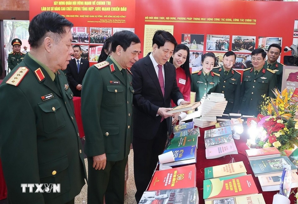 chu tich nuoc anh 13