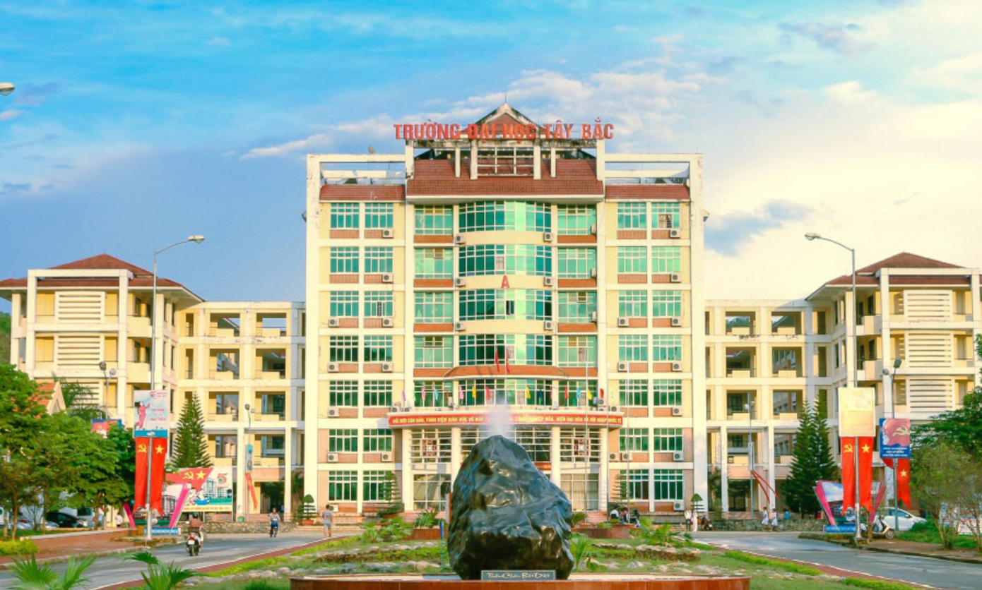 Thanh tra Chinh phu chuyen vu Truong Dai hoc Tay Bac sang Bo Cong an hinh anh