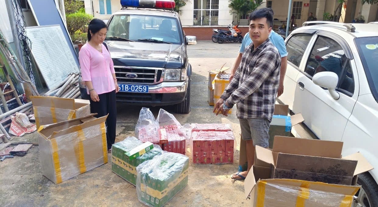 Khoi to 21 doi tuong van chuyen, buon ban thuoc la nhap lau hinh anh