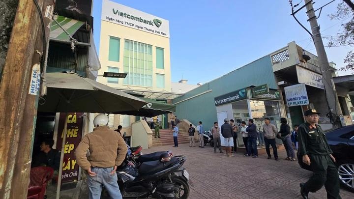 ngan hang Vietcombank,  chu Vietcombank,  Chu tich Vietcombank,  Giam doc Vietcombank anh 1