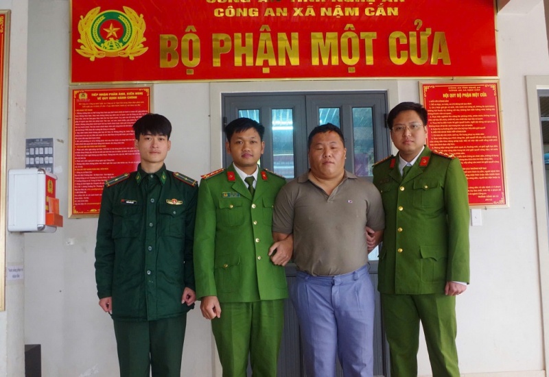 Doi tuong truy na,  17 nam lan tron anh 2