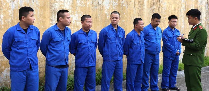 Ca do bong da,  giao dich,  1.200 ty dong anh 1