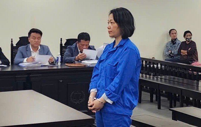 Nguoi phu nu,  Chiem doat,  hang tram ty dong anh 1