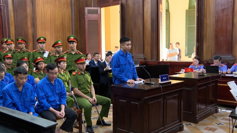 Nguyen Nam Khanh,  Van phong chinh Phu,  Cong ty Avatek anh 3