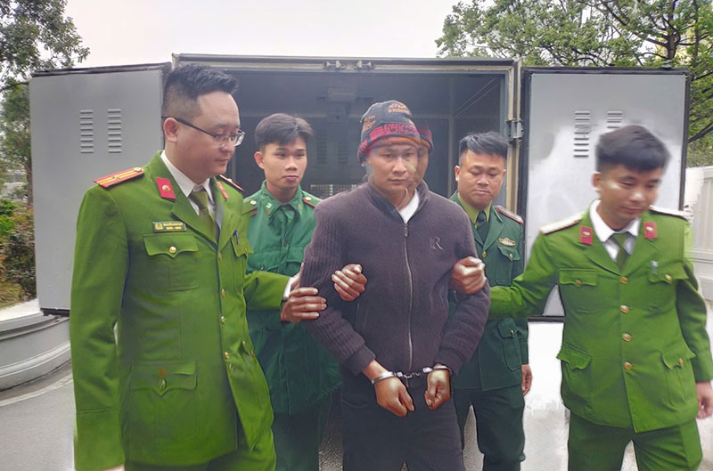 Van chuyen,  1 tan phao lau anh 1