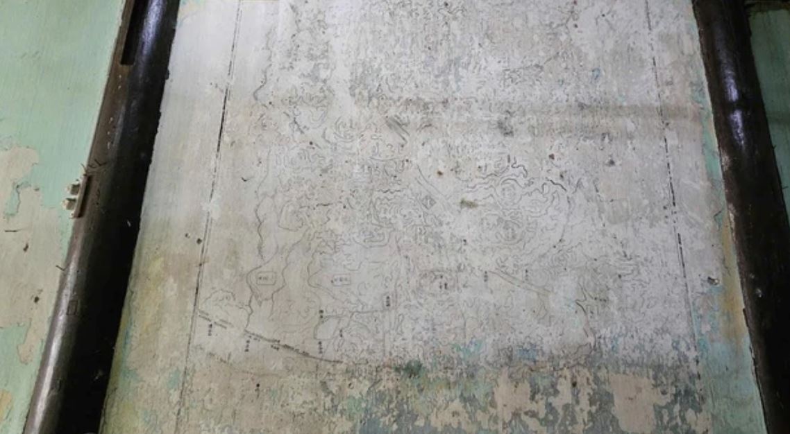 Buc hoa ky la o di tich Kham Thien Giam trieu Nguyen hinh anh