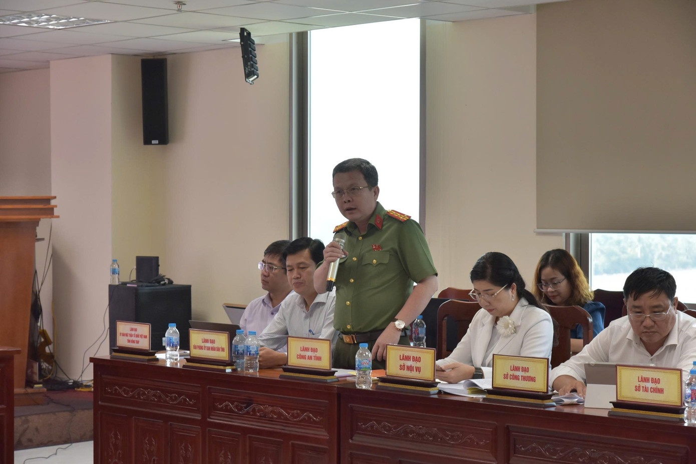 Thi the nguoi nuoc ngoai anh 1