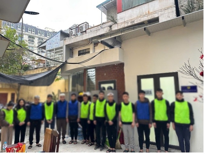 binh xit hoi cay,  sung ban phao diem anh 1