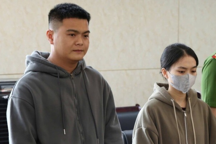 Bat giam chu doanh nghiep san xuat, buon ban rong bien gia o Da Nang hinh anh