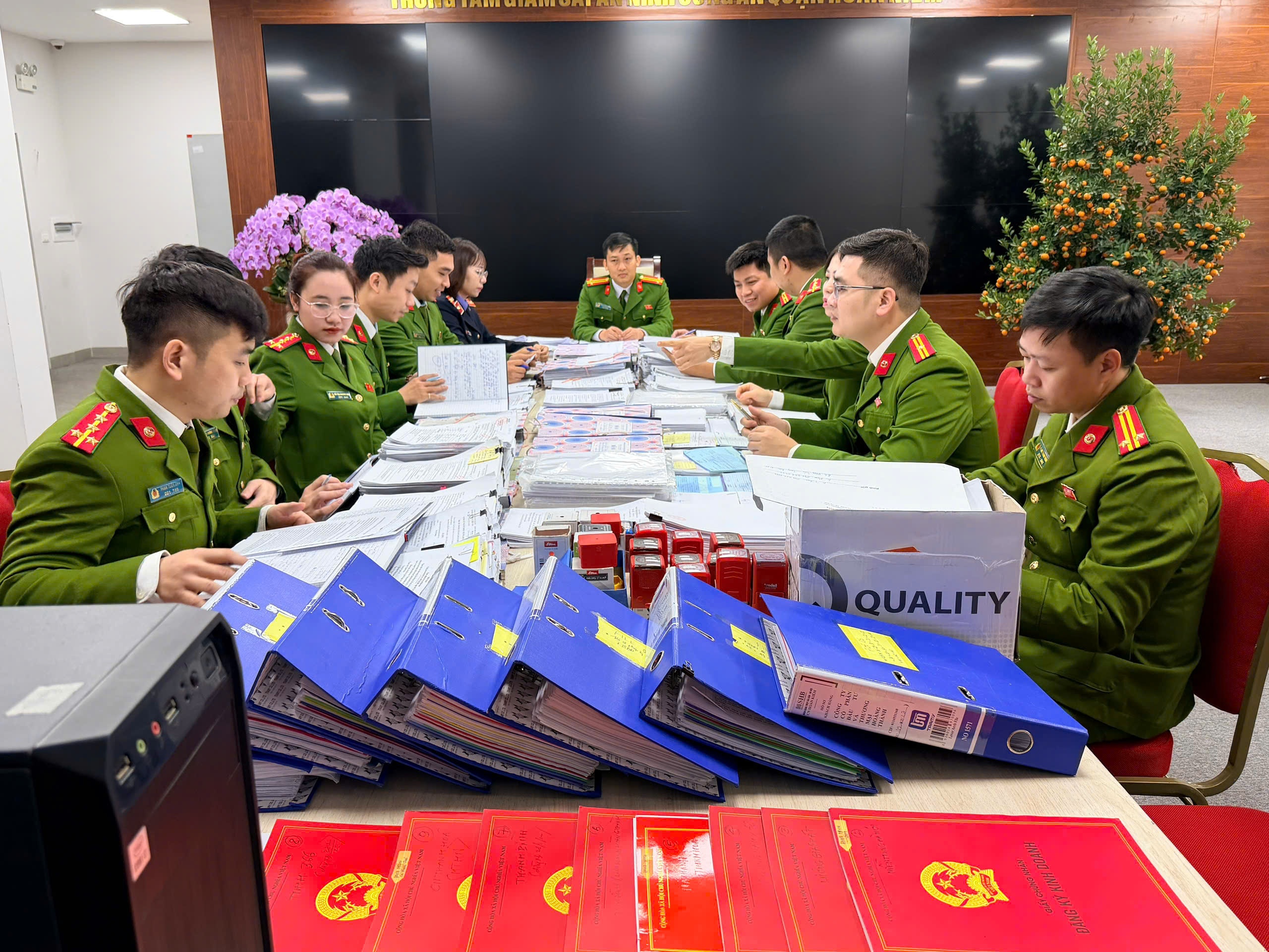 Cong ty Hoang Thanh,  Doanh nghiep Hoang Thanh,  Giam doc Hoang Thanh anh 11