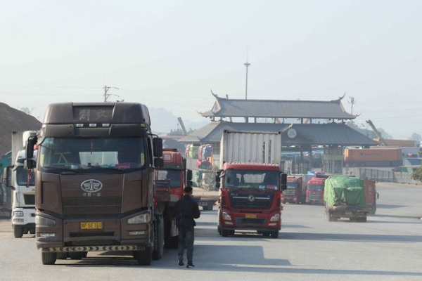 Cac cua khau o Lang Son tam dung thong quan, nghi Tet tu ngay 15-23/2 hinh anh