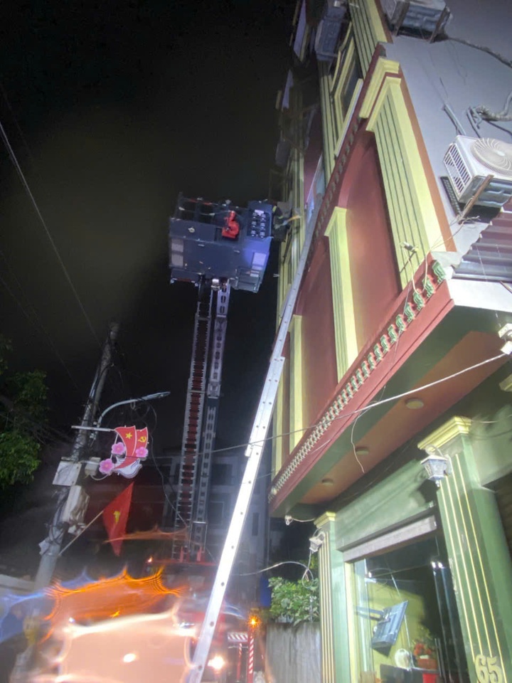 Chay quan ca phe anh 1