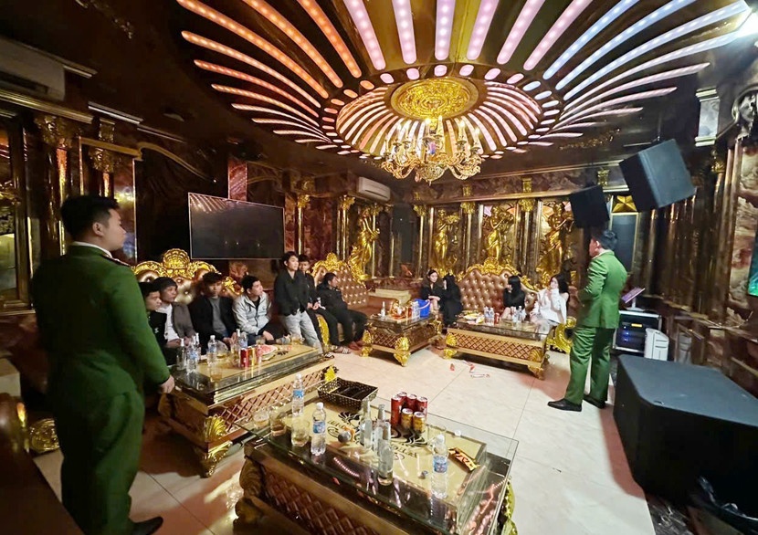 Phat hien nhieu vu vi pham ve ma tuy tai cac co so kinh doanh karaoke hinh anh