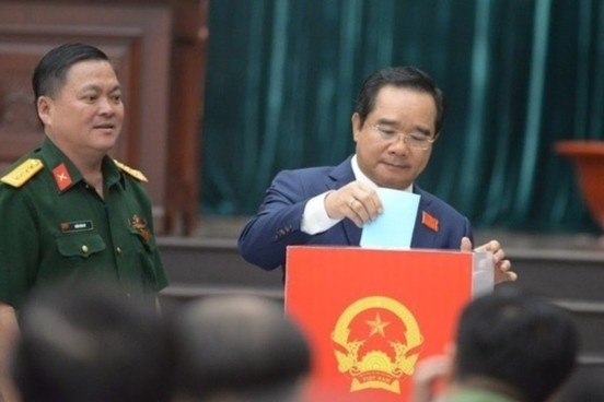 TP.HCM bau 7 Pho chu tich UBND thanh pho hinh anh