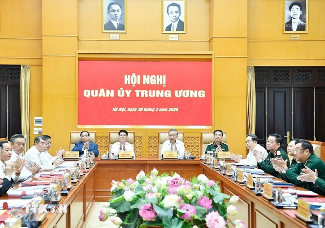 Quan uy Trung uong anh 2