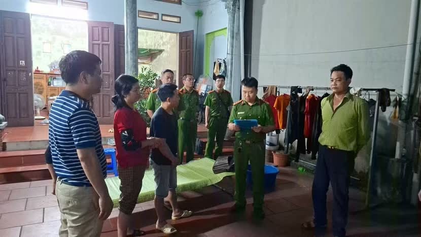 Dot kich co so moi ngay lam hang tan gia do bang hoa chat doc hai hinh anh